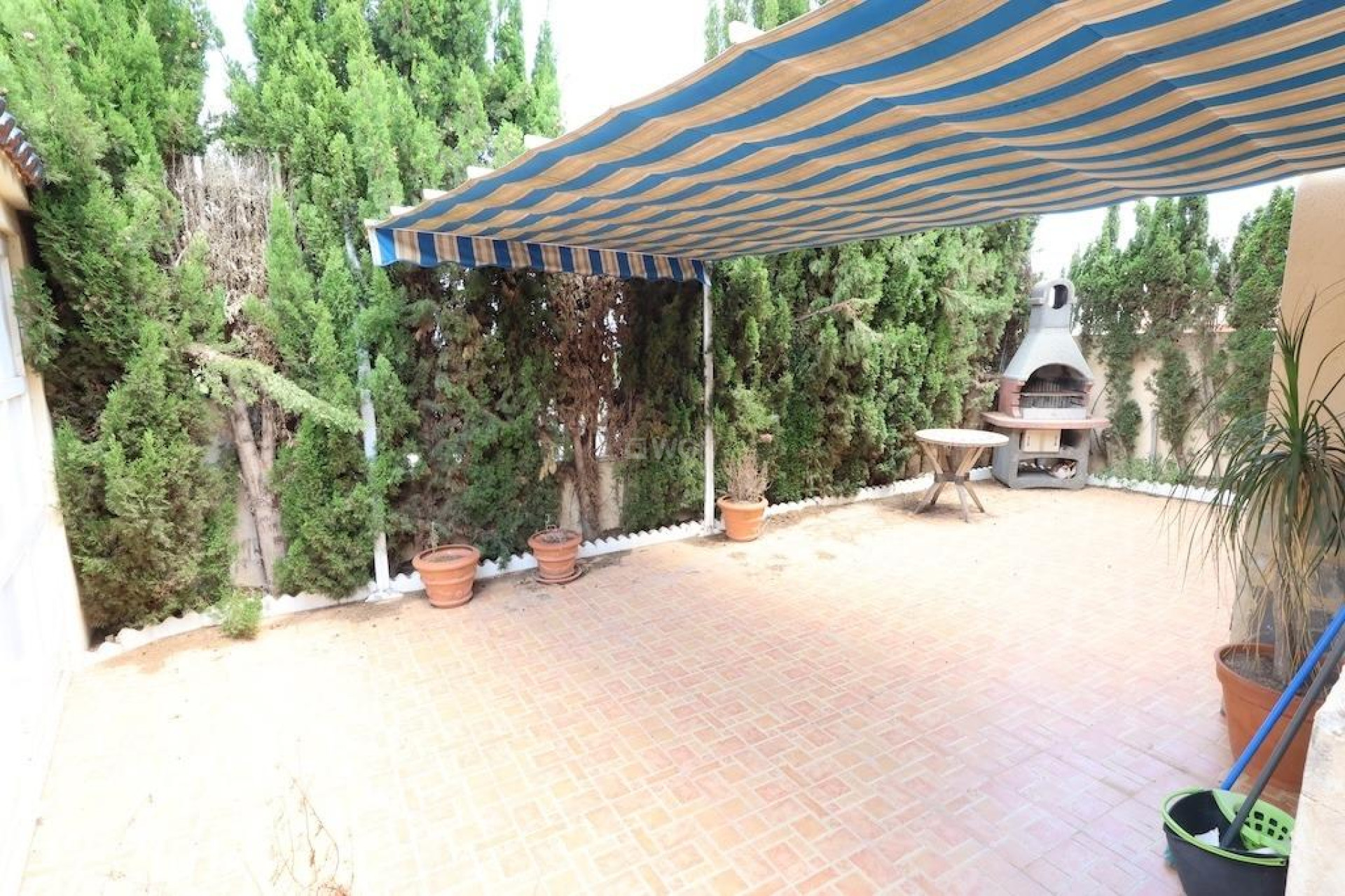 Odsprzedaż - Kamienica - Torrevieja - Costa Blanca