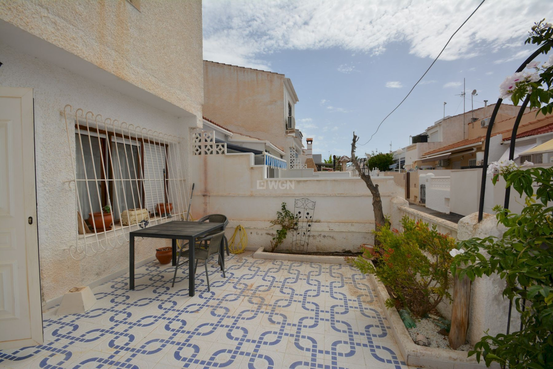 Odsprzedaż - Kamienica - Torrevieja - Costa Blanca