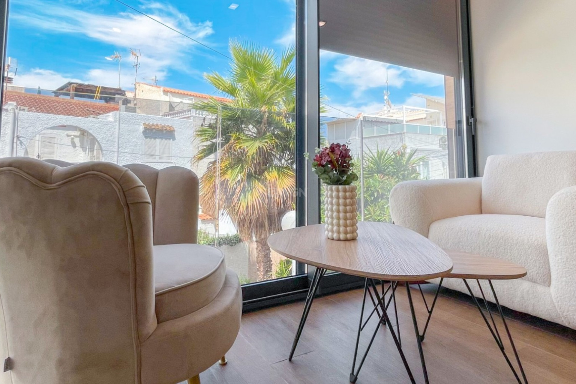 Odsprzedaż - Kamienica - Torrevieja - Costa Blanca