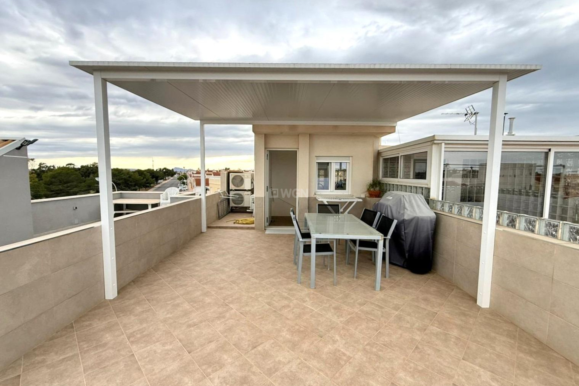 Odsprzedaż - Kamienica - Torrevieja - El Chaparral