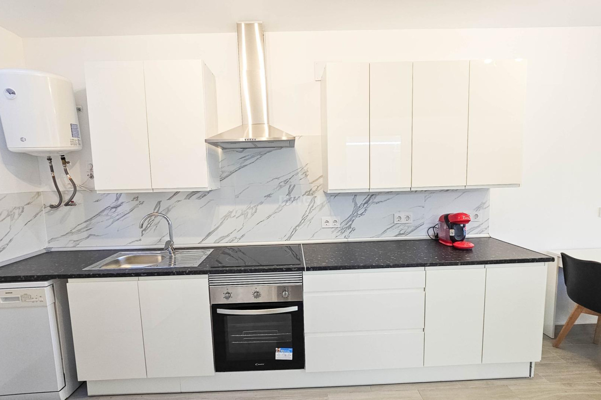 Odsprzedaż - Kamienica - Torrevieja - El Limonar