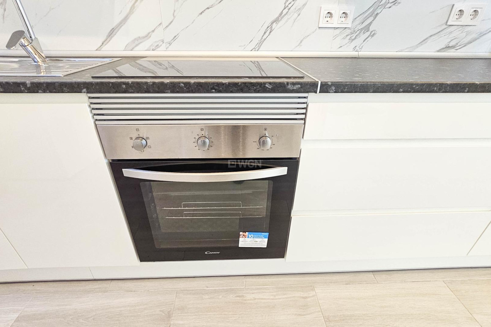 Odsprzedaż - Kamienica - Torrevieja - El Limonar