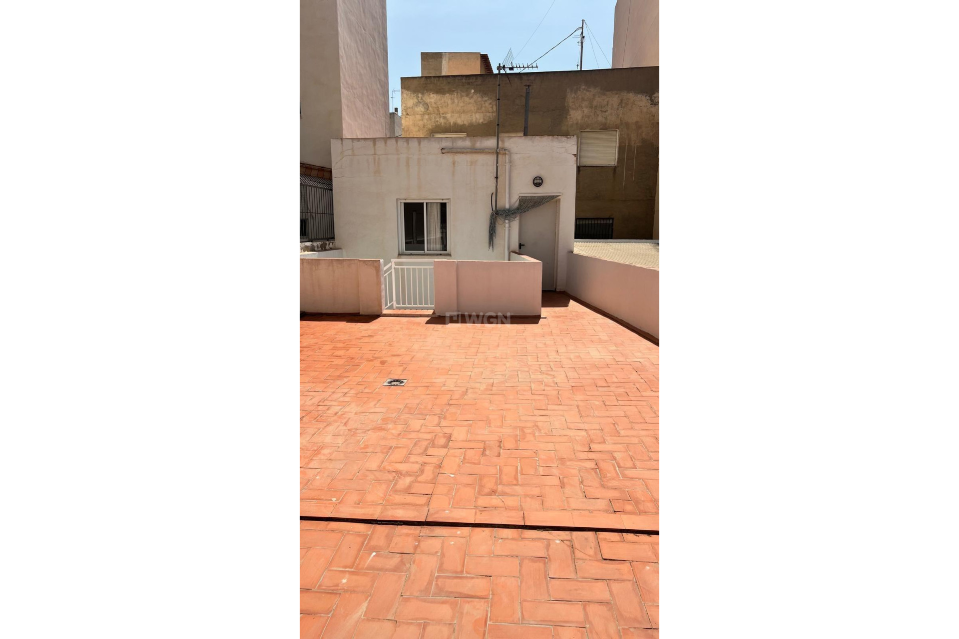 Odsprzedaż - Kamienica - Torrevieja - Estacion De Autobuses