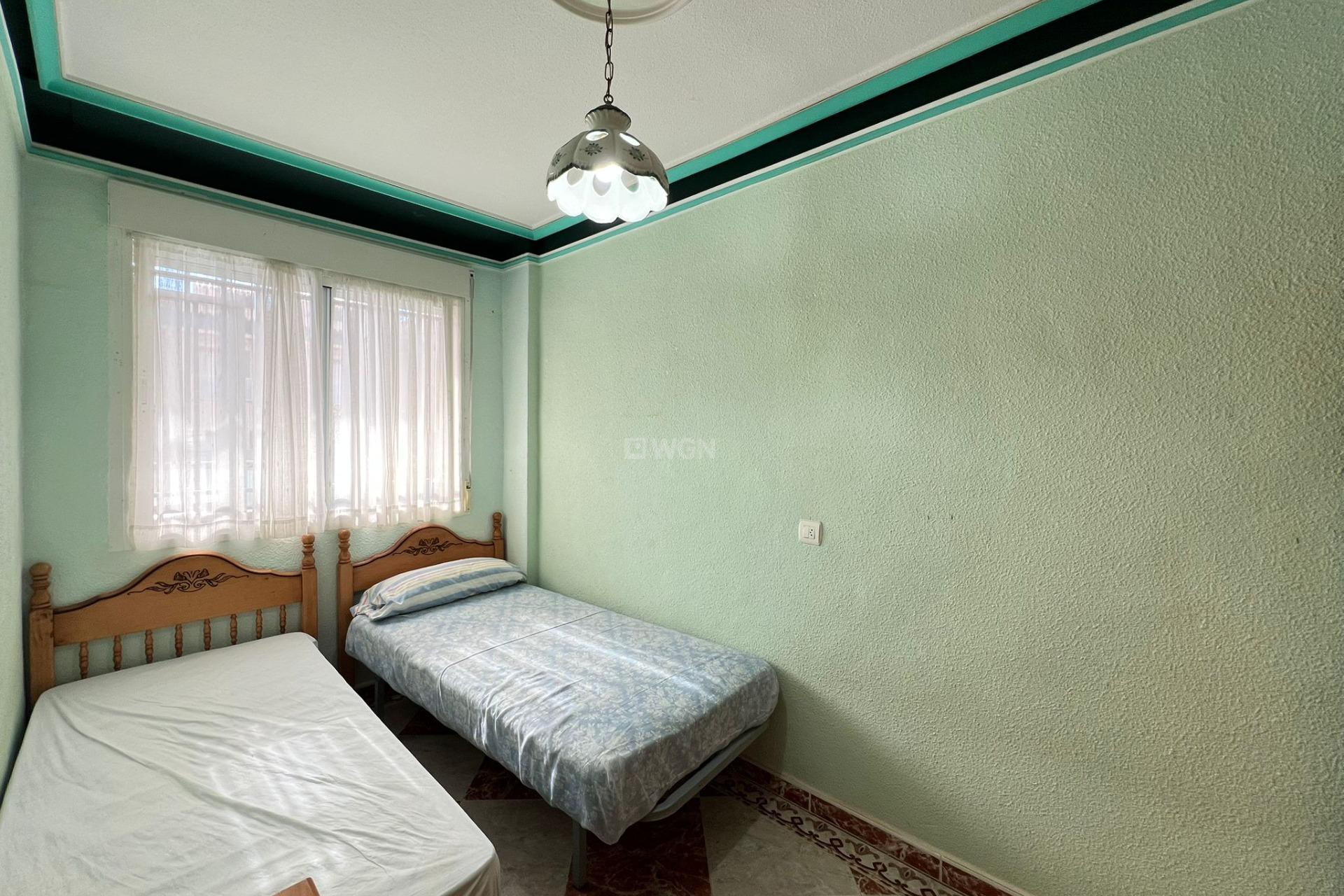 Odsprzedaż - Kamienica - Torrevieja - La Mata