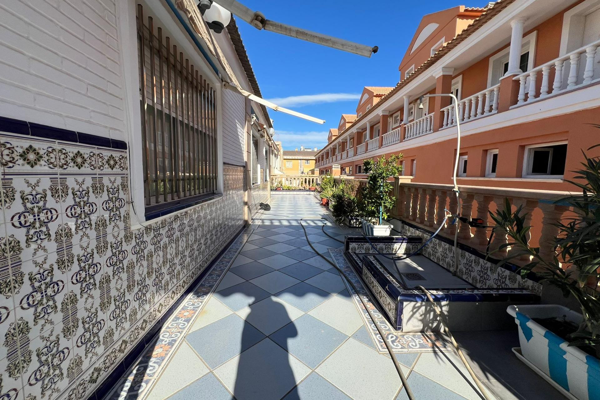 Odsprzedaż - Kamienica - Torrevieja - La Mata