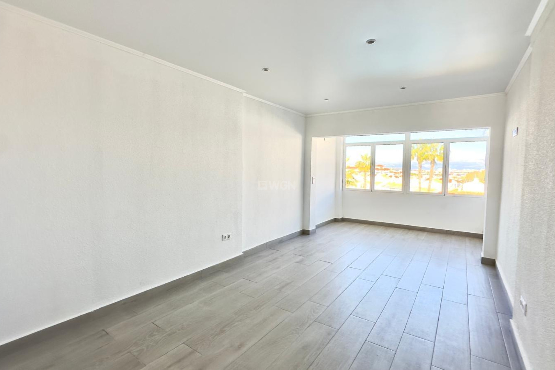 Odsprzedaż - Kamienica - Torrevieja - La Mata