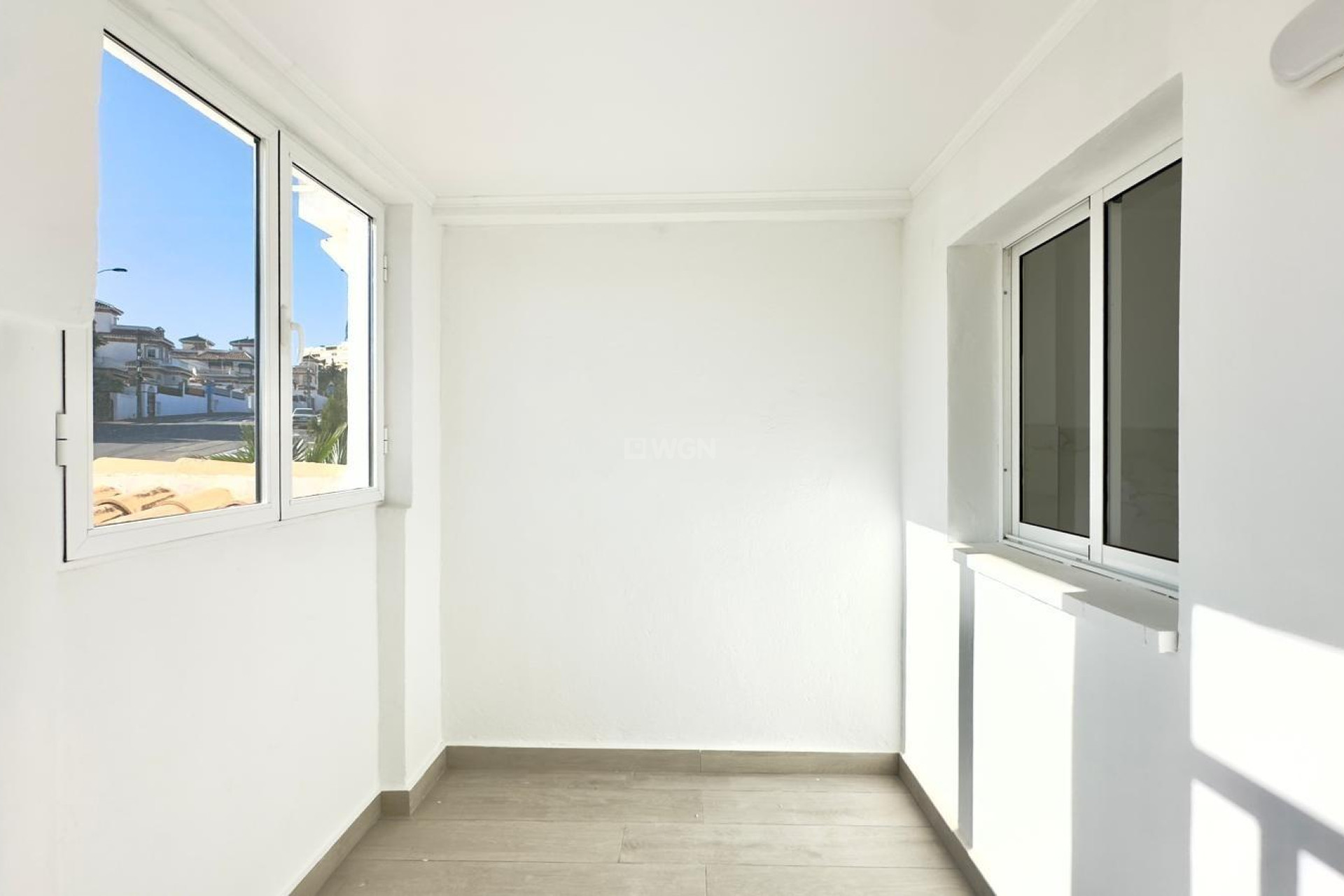 Odsprzedaż - Kamienica - Torrevieja - La Mata