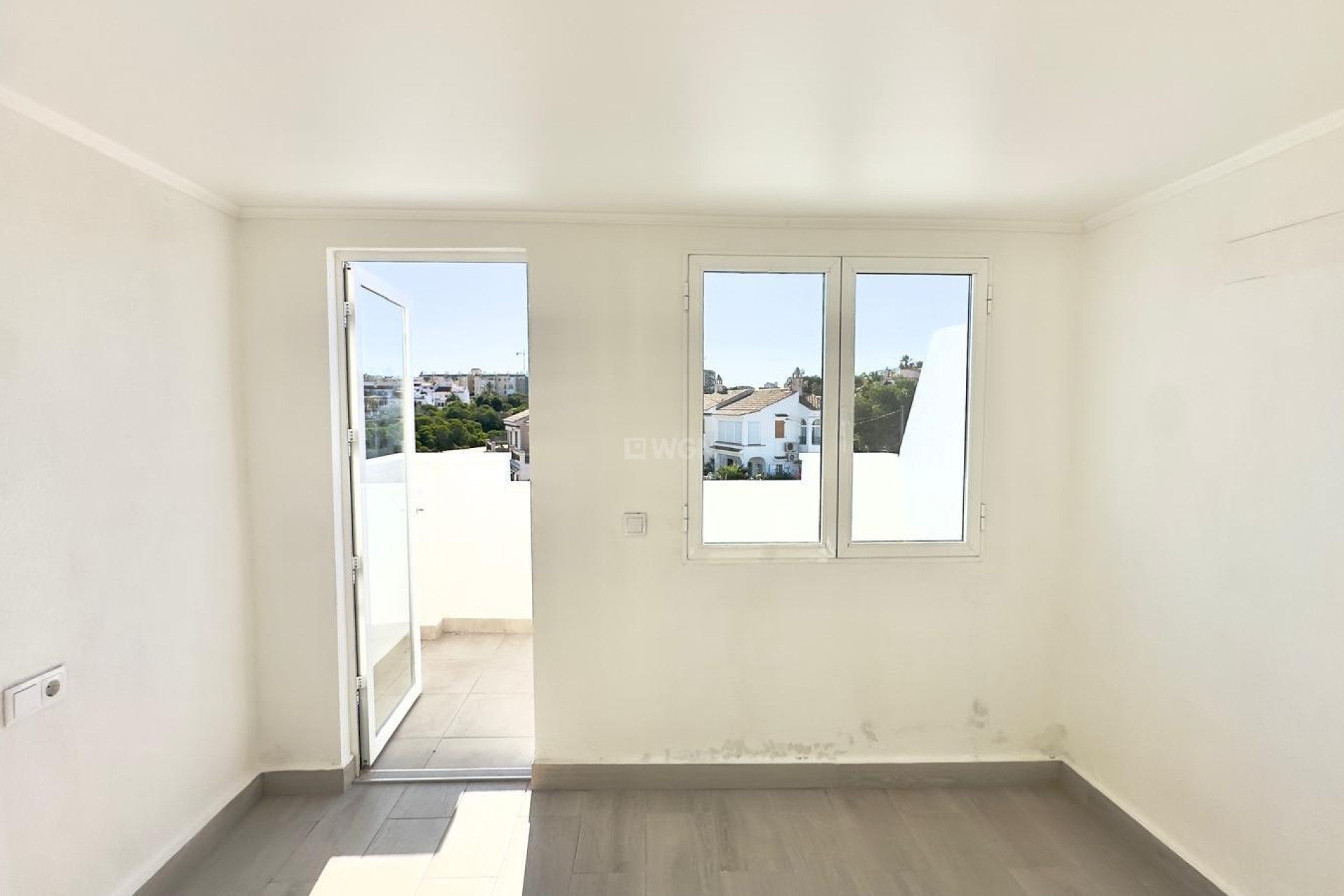 Odsprzedaż - Kamienica - Torrevieja - La Mata