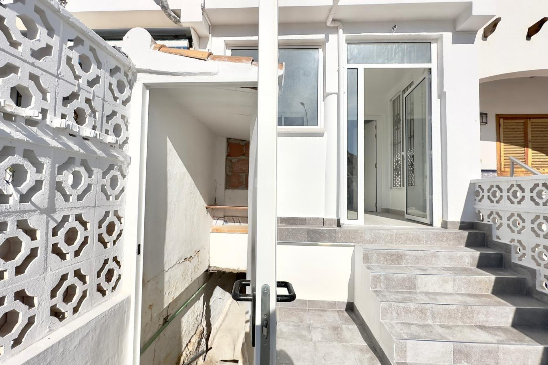 Odsprzedaż - Kamienica - Torrevieja - La Mata