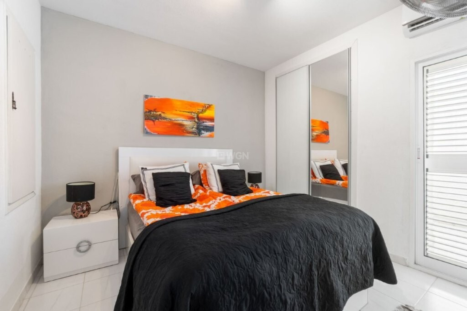 Odsprzedaż - Kamienica - Torrevieja - La Provensa