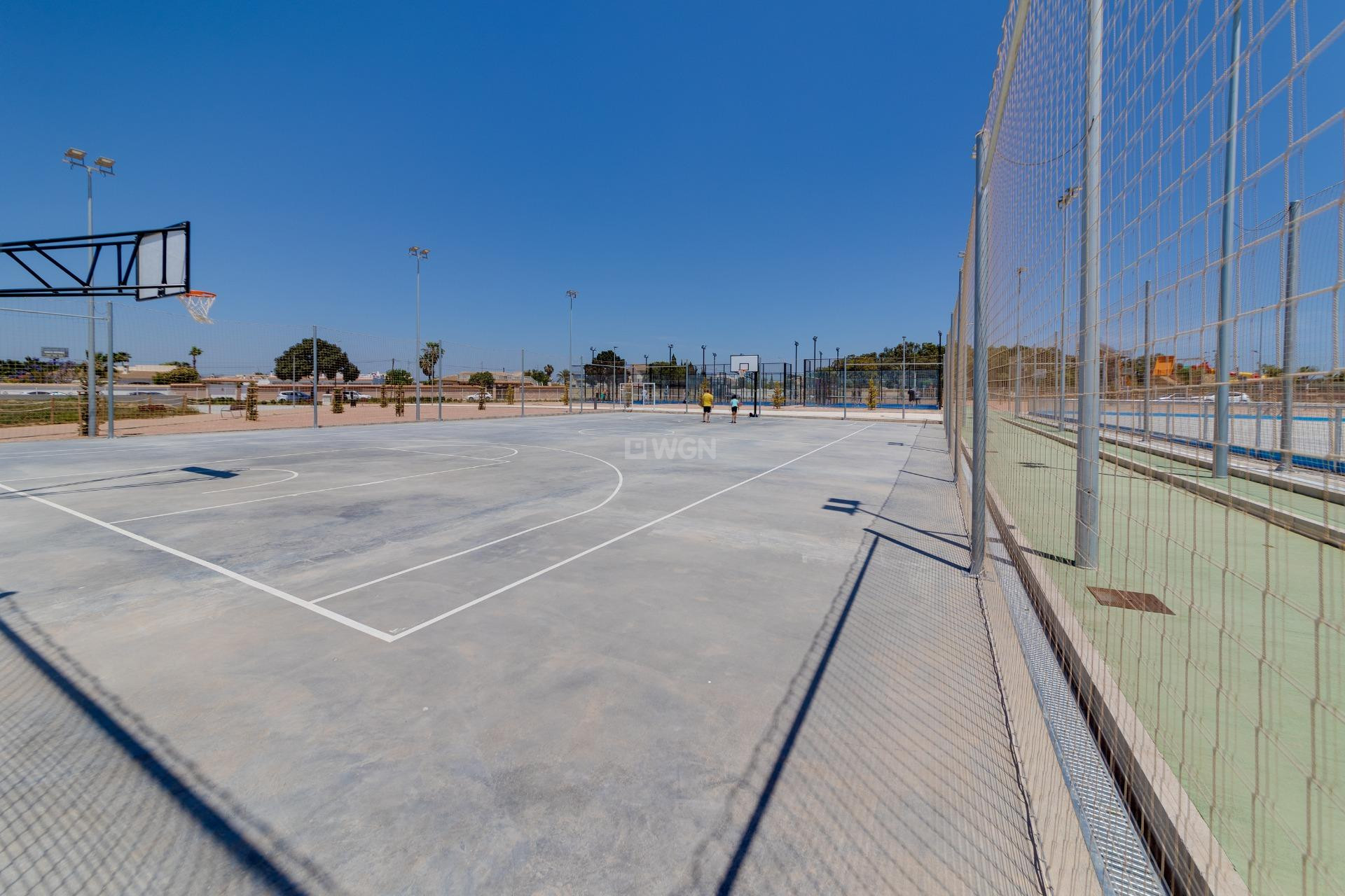 Odsprzedaż - Kamienica - Torrevieja - La Siesta - El Salado - Torreta