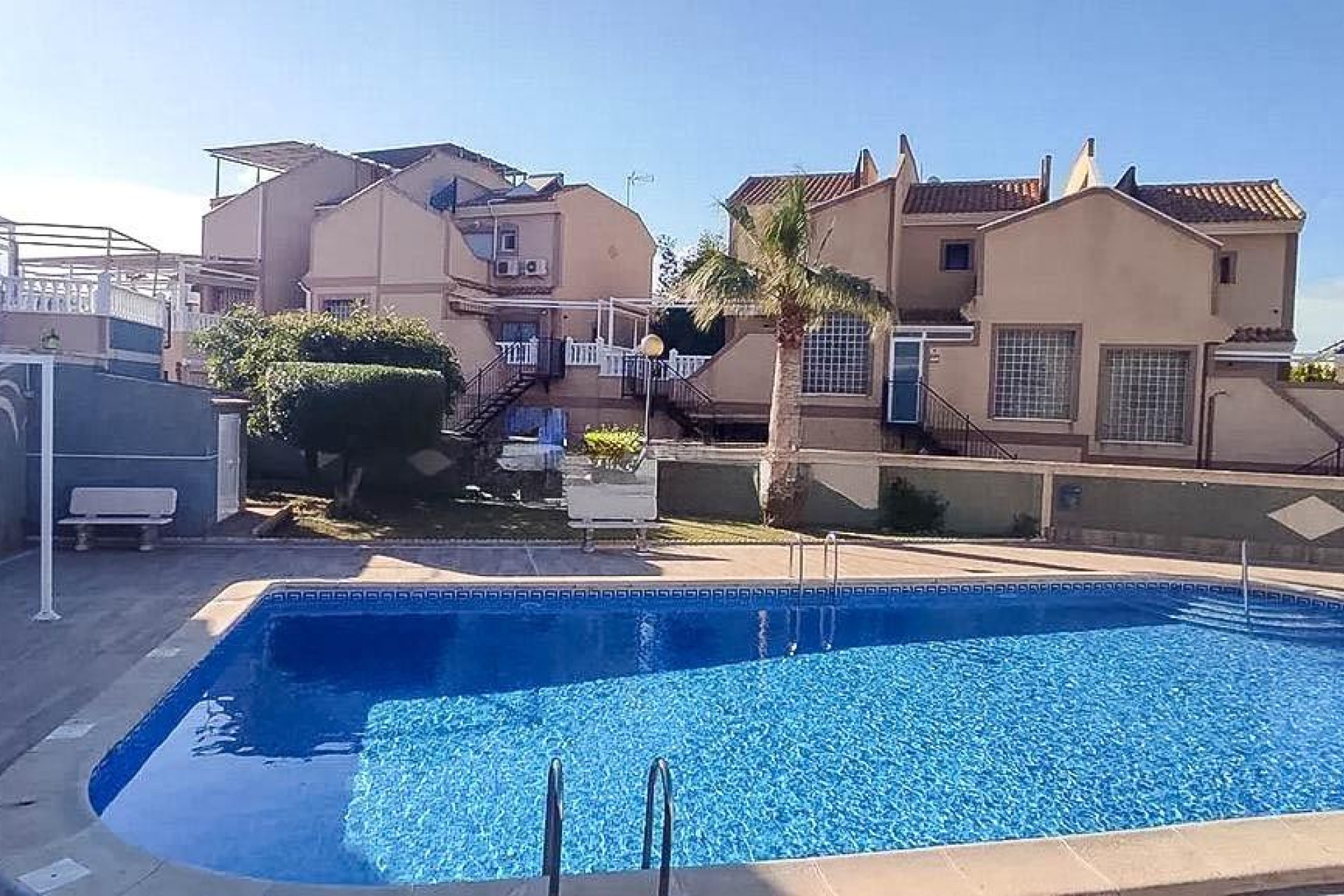 Odsprzedaż - Kamienica - Torrevieja - Los Altos