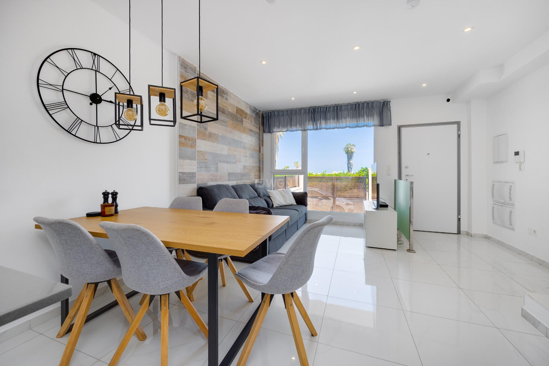 Odsprzedaż - Kamienica - Torrevieja - Los Balcones