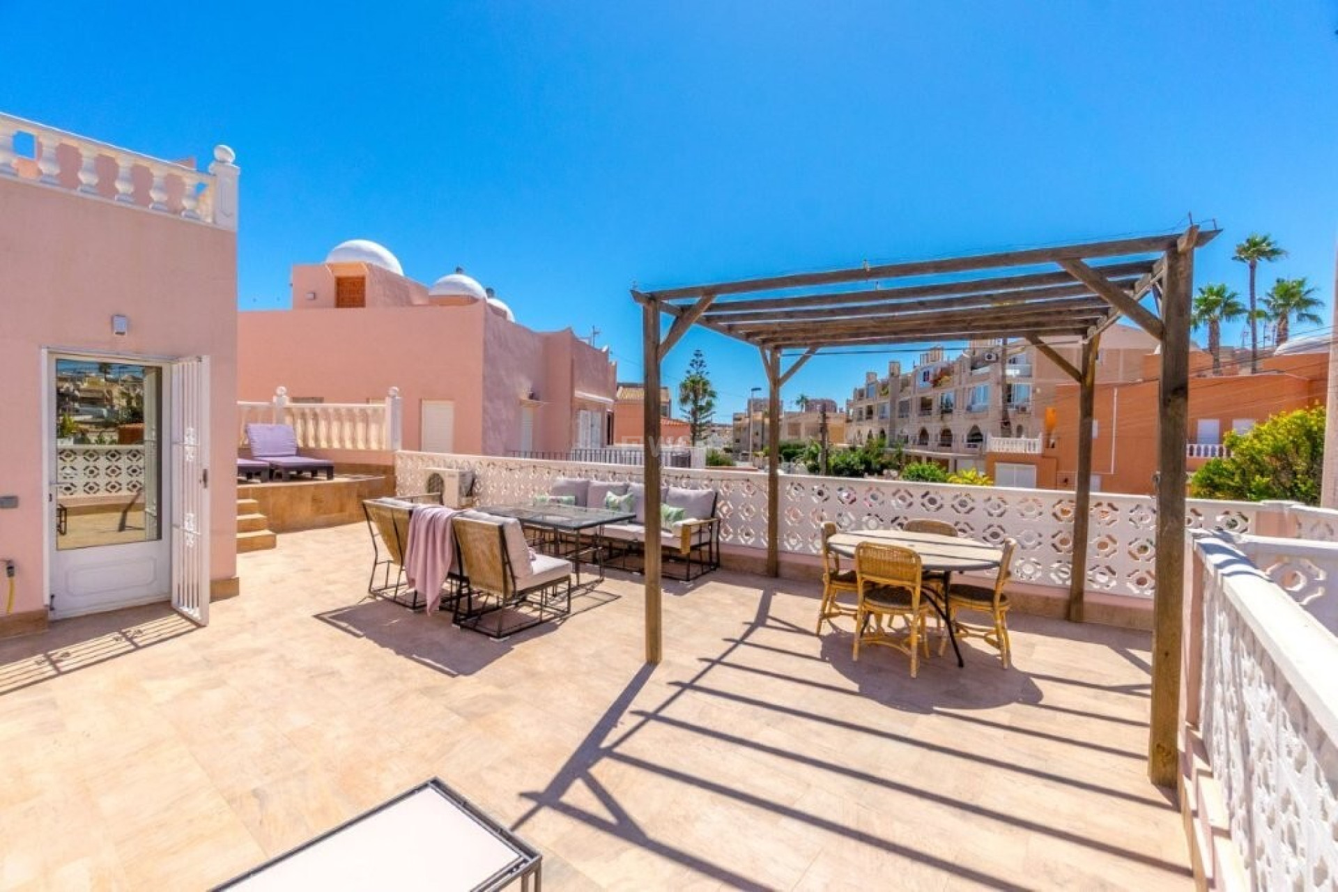 Odsprzedaż - Kamienica - Torrevieja - Los Frutales/ La Rosaleda