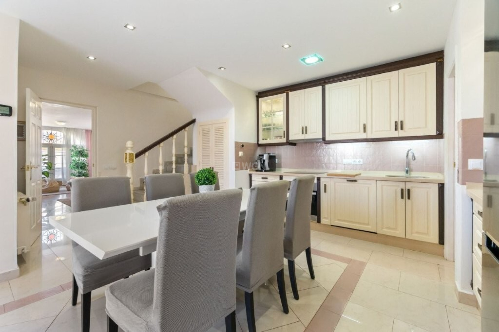 Odsprzedaż - Kamienica - Torrevieja - Los Frutales/ La Rosaleda