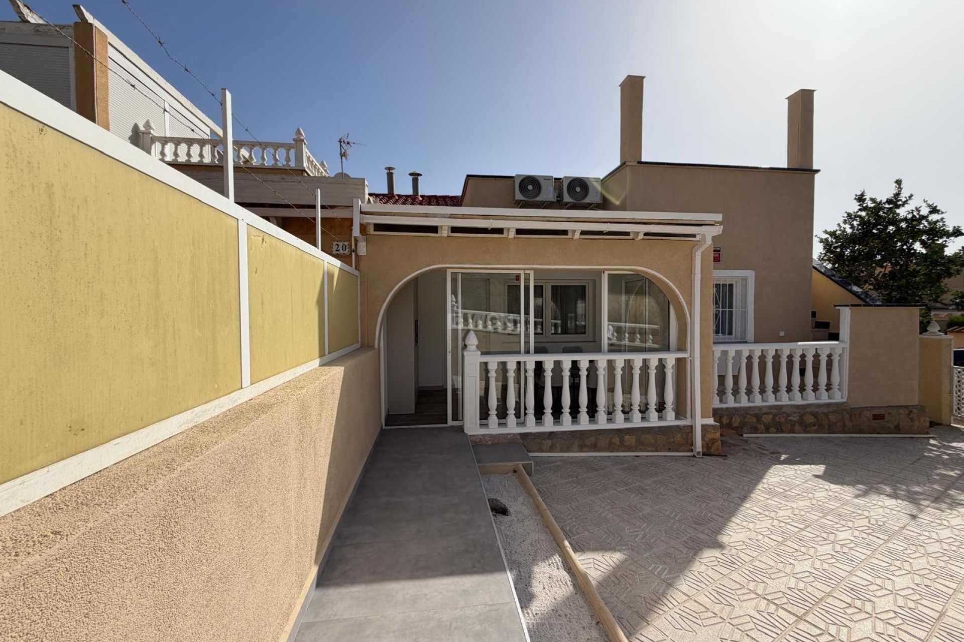 Odsprzedaż - Kamienica - Torrevieja - Miramar - Torre Del Moro