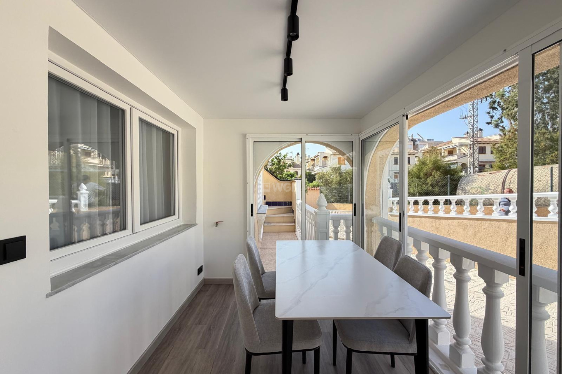 Odsprzedaż - Kamienica - Torrevieja - Miramar - Torre Del Moro
