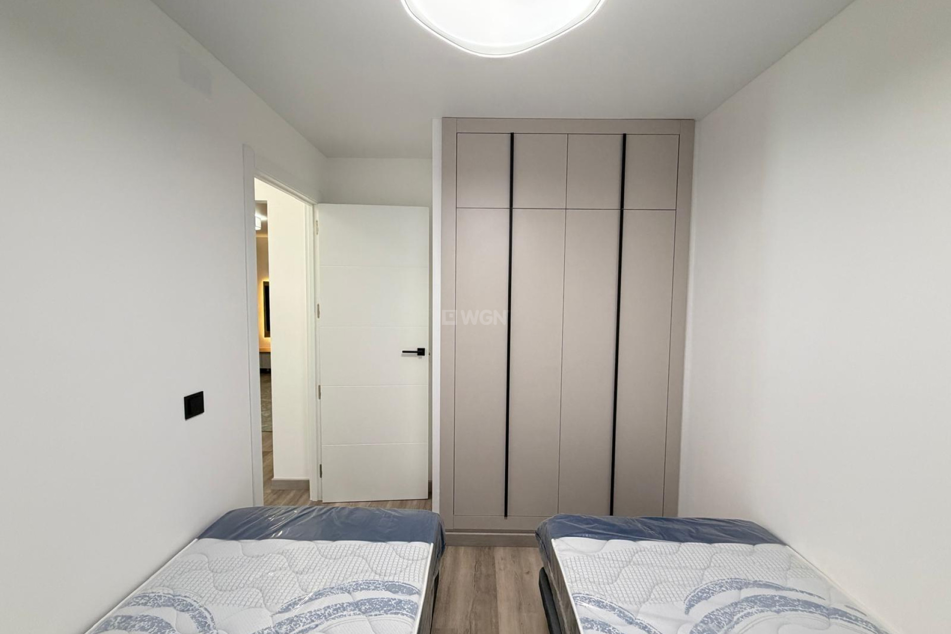 Odsprzedaż - Kamienica - Torrevieja - Miramar - Torre Del Moro