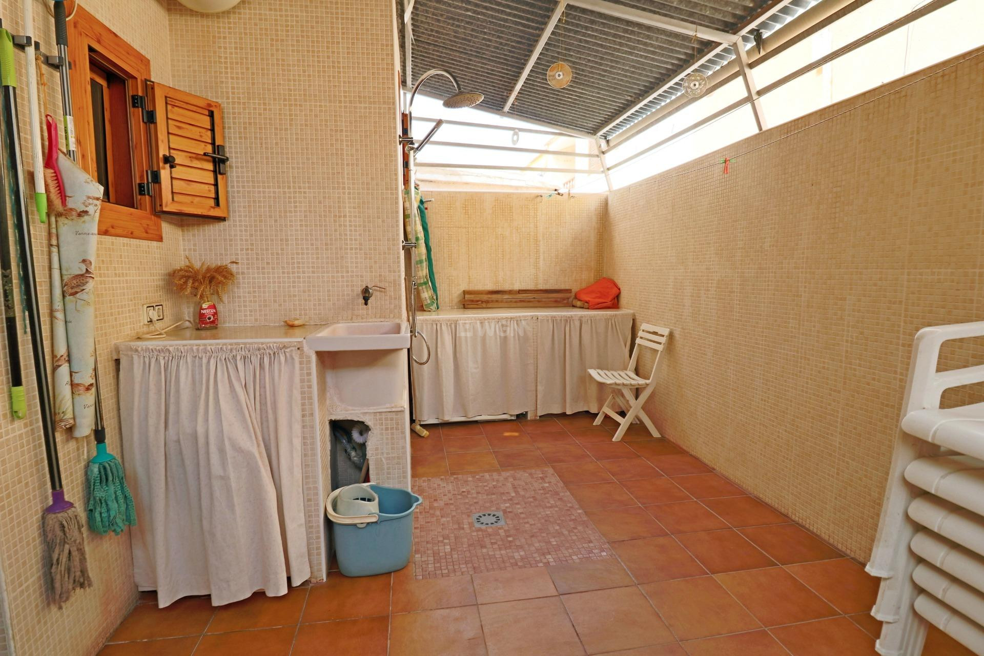 Odsprzedaż - Kamienica - Torrevieja - Playa De Los Naufragos