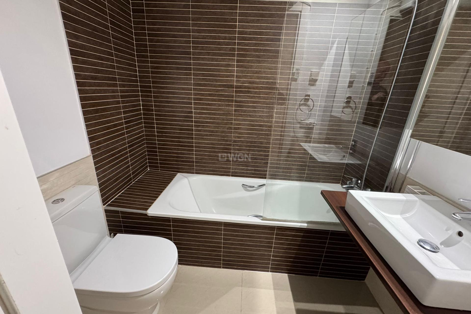 Odsprzedaż - Kamienica - Torrevieja - Punta Prima