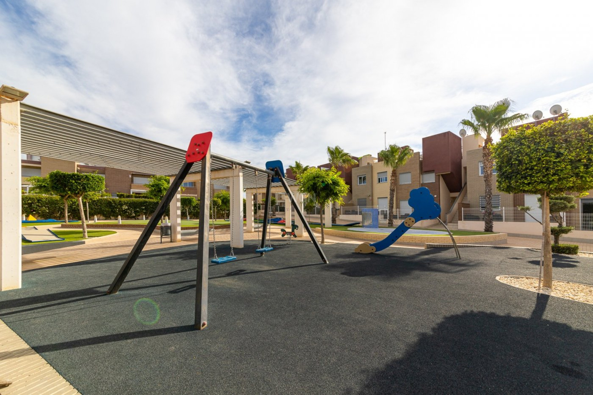 Odsprzedaż - Kamienica - Torrevieja - Sector 25