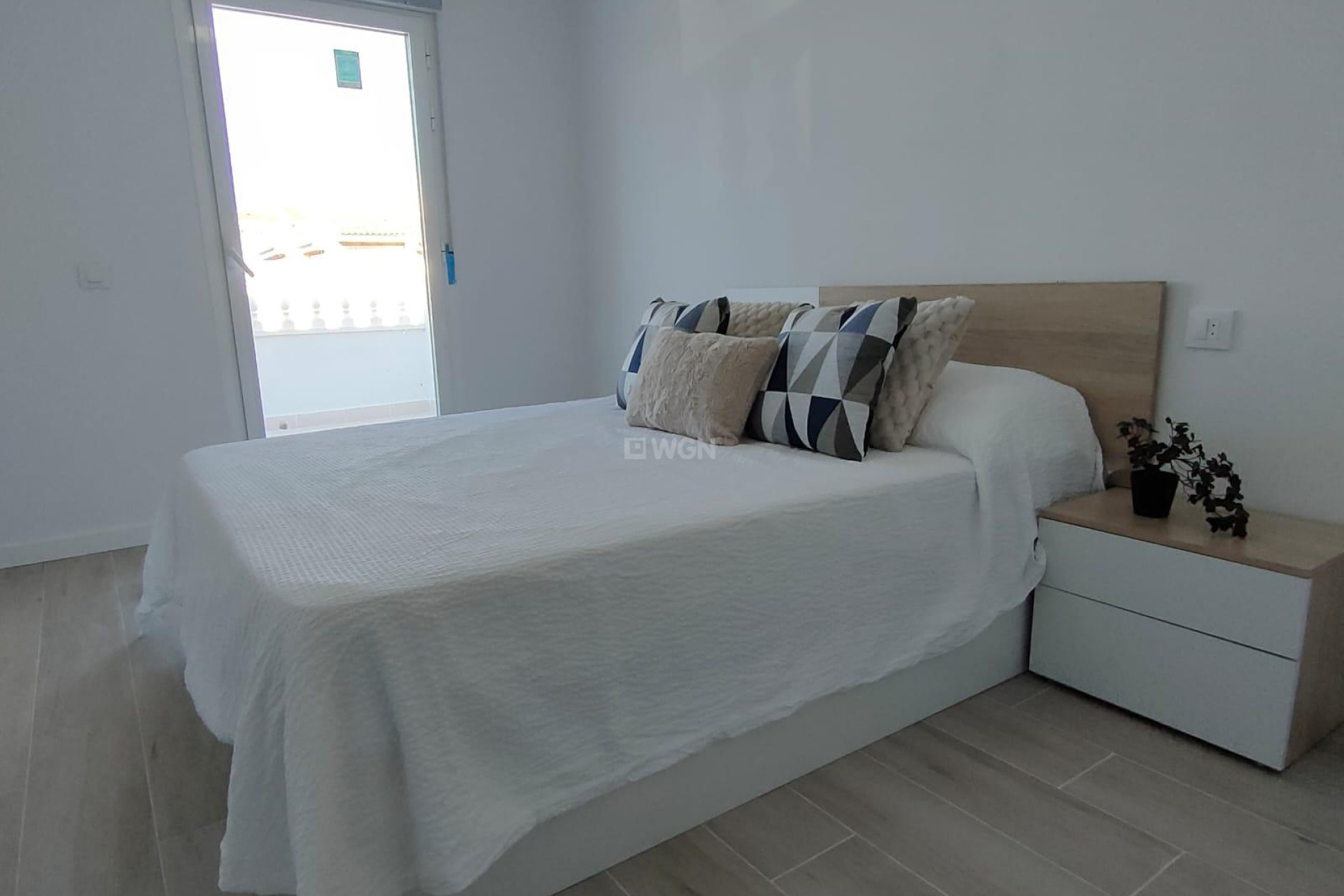 Odsprzedaż - Kamienica - Torrevieja - Sector 25