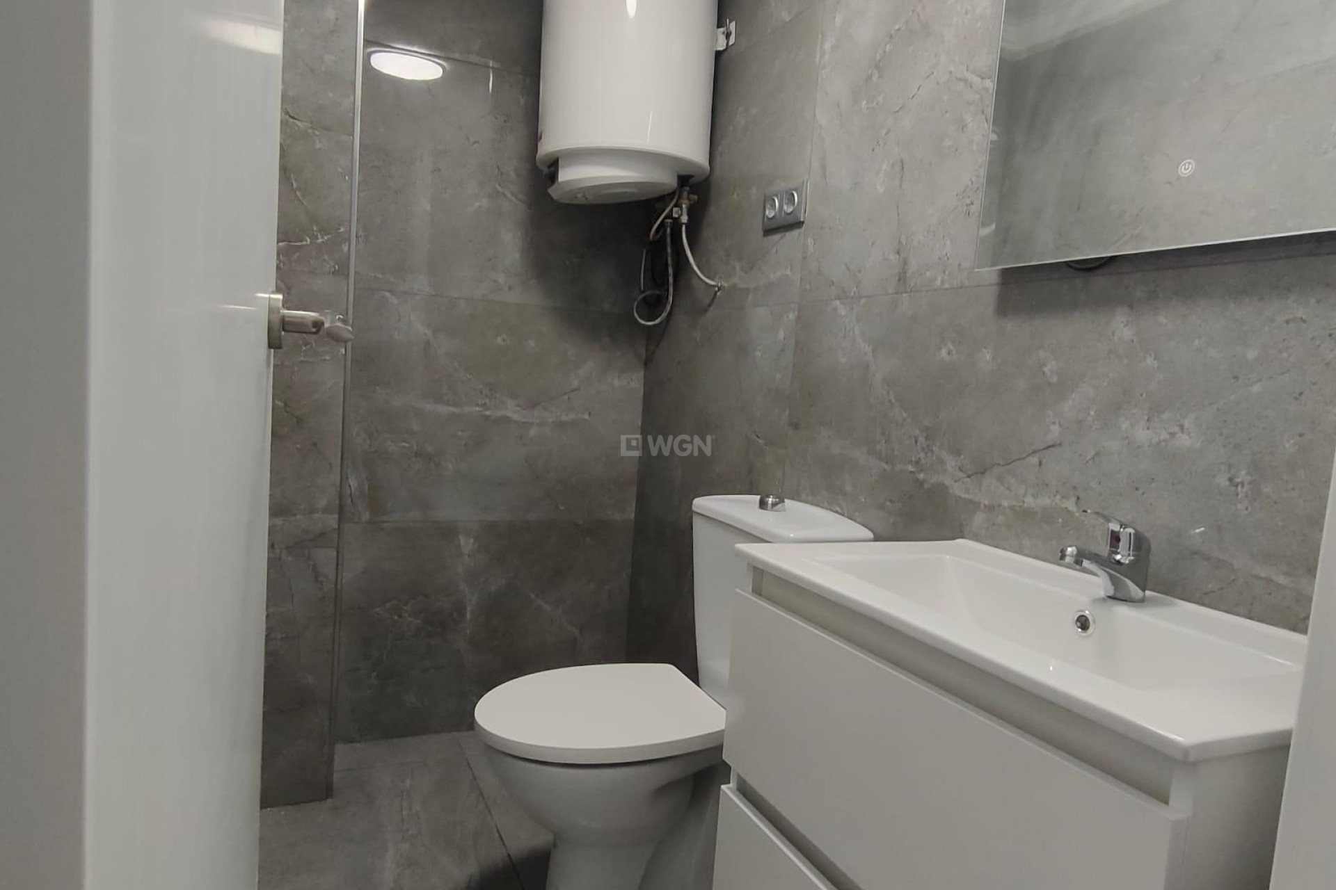 Odsprzedaż - Kamienica - Torrevieja - Sector 25