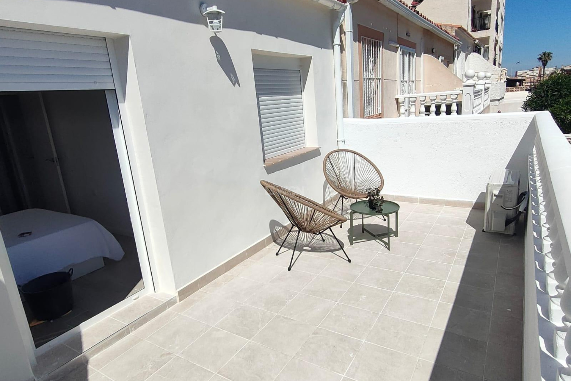 Odsprzedaż - Kamienica - Torrevieja - Sector 25