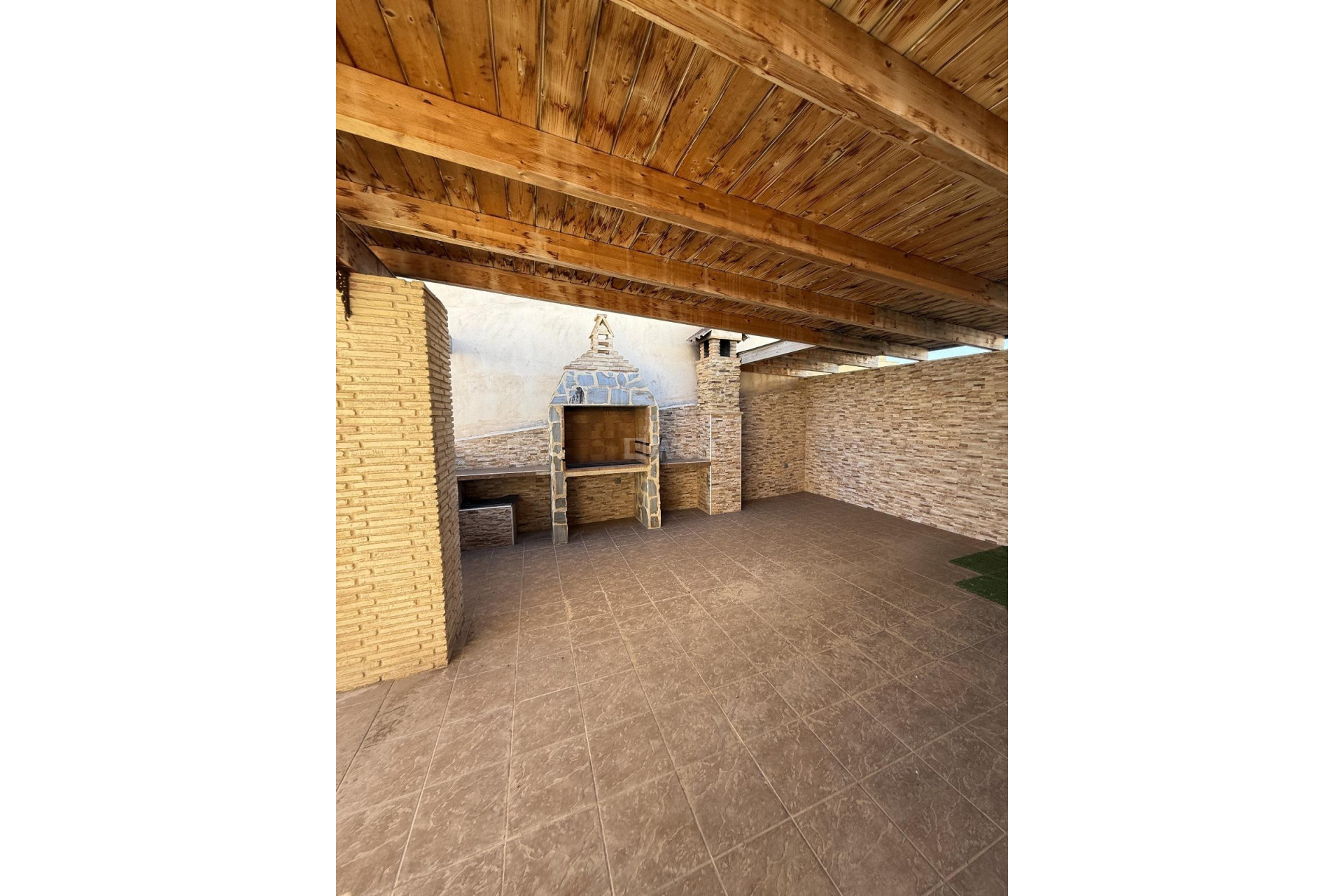 Odsprzedaż - Kamienica - Torrevieja