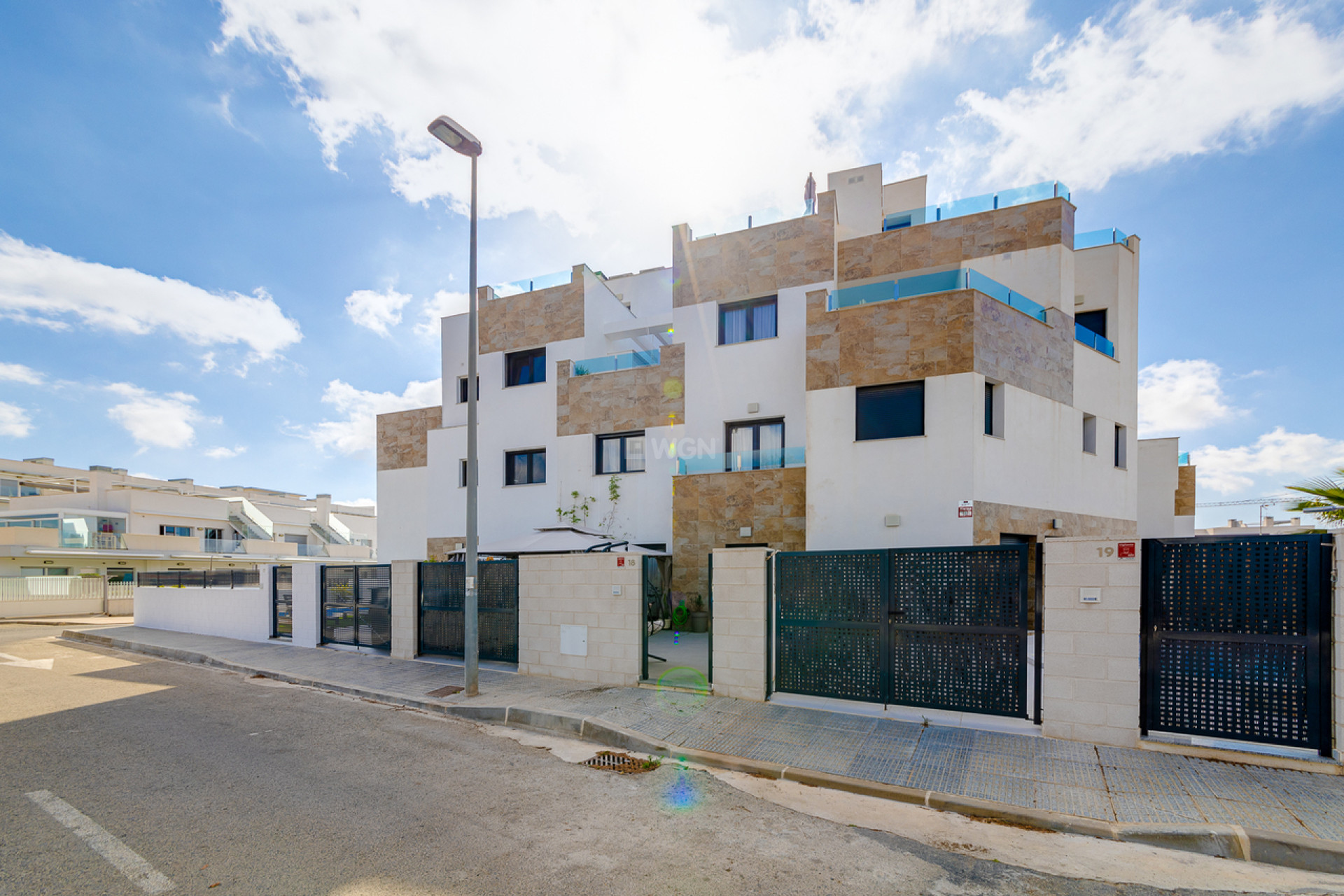 Odsprzedaż - Kamienica - Villamartin - Costa Blanca