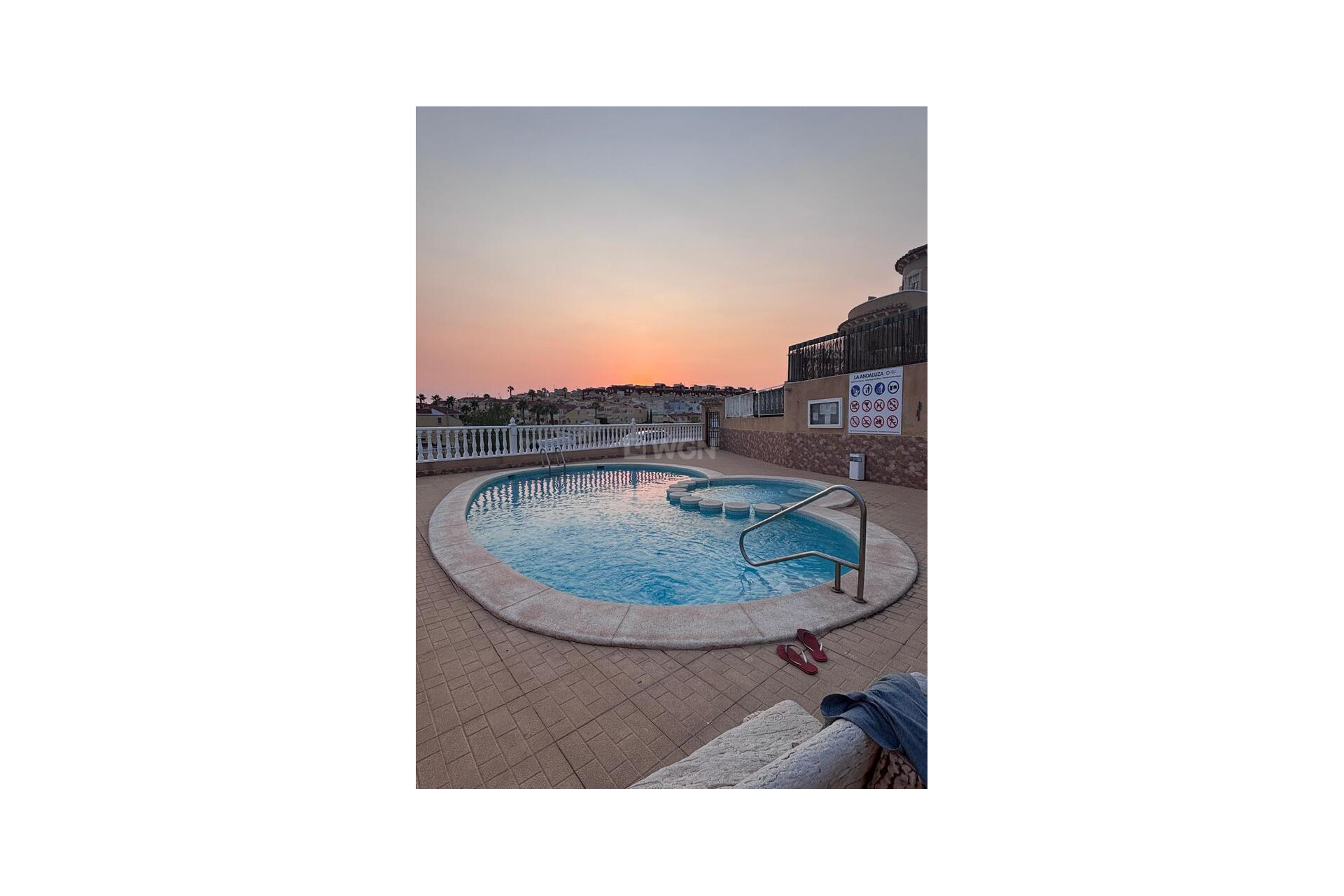 Odsprzedaż - Kamienica - Villamartin - Costa Blanca