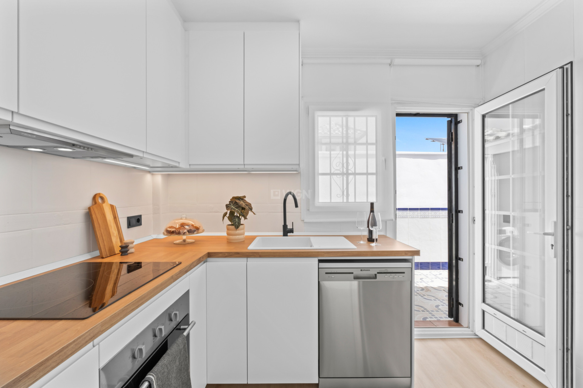 Odsprzedaż - Kamienica - Villamartin - Costa Blanca