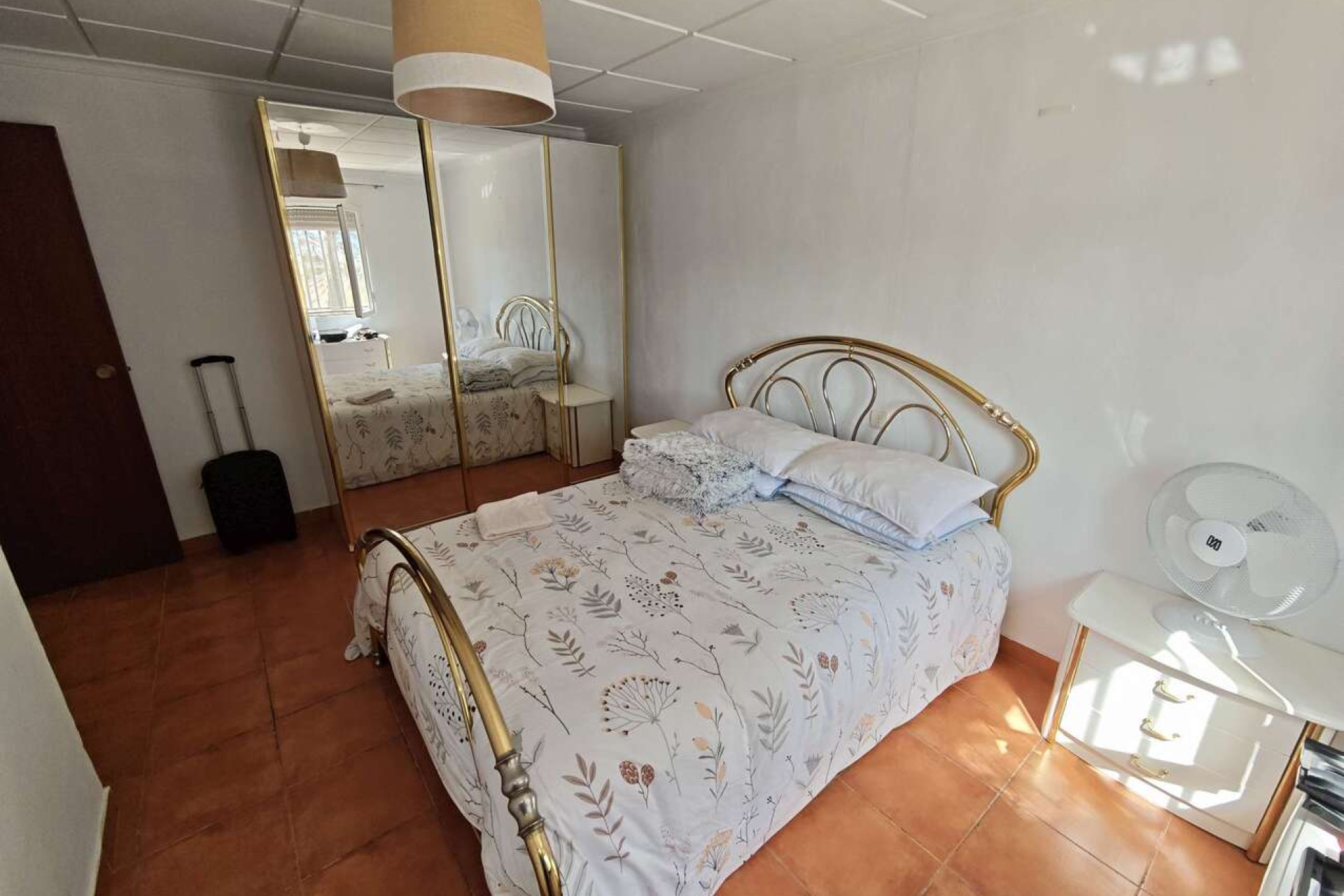 Odsprzedaż - Kamienica - Yecla - Inland