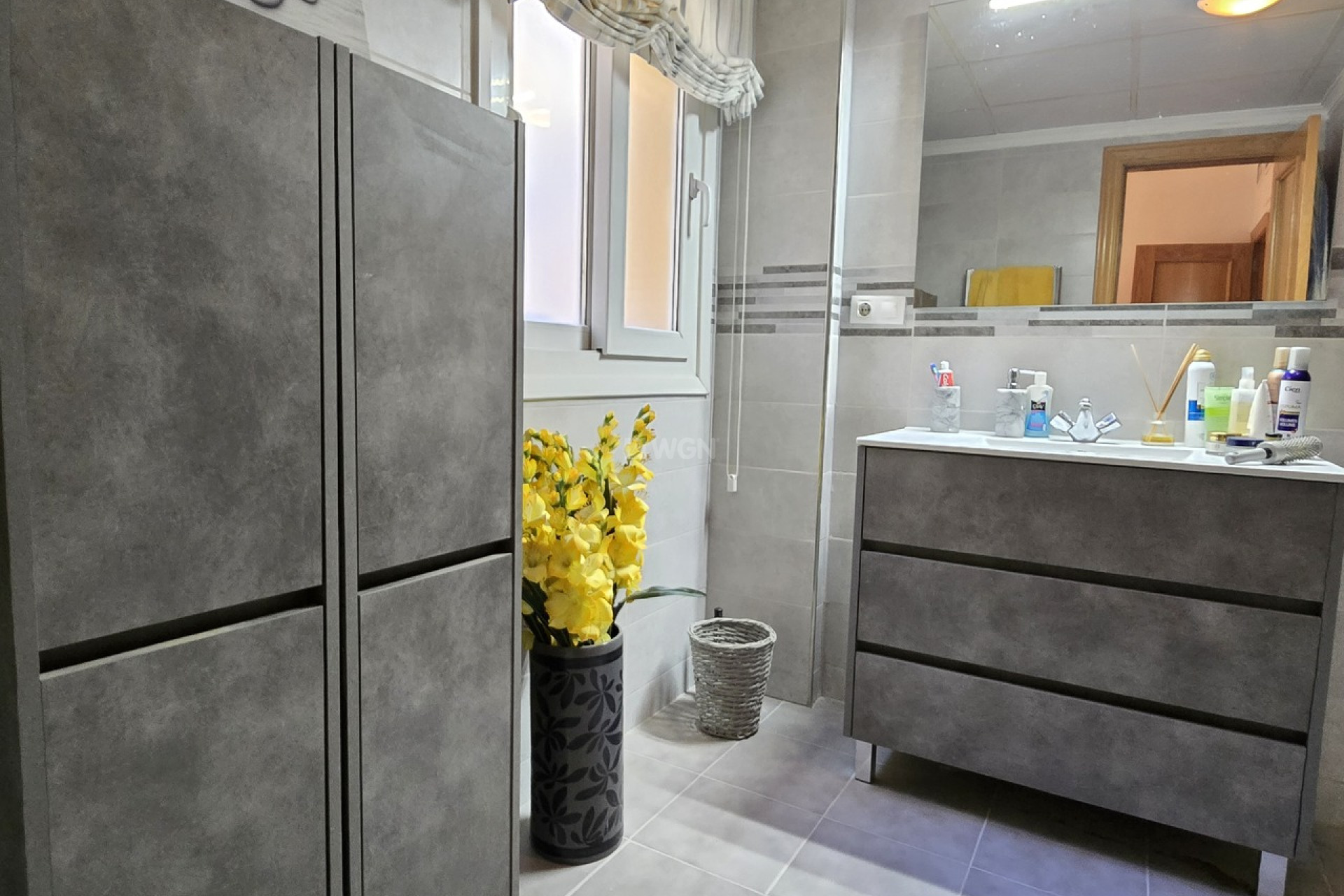 Odsprzedaż - Mieszkanie w bloku - Alcaucín - Inland