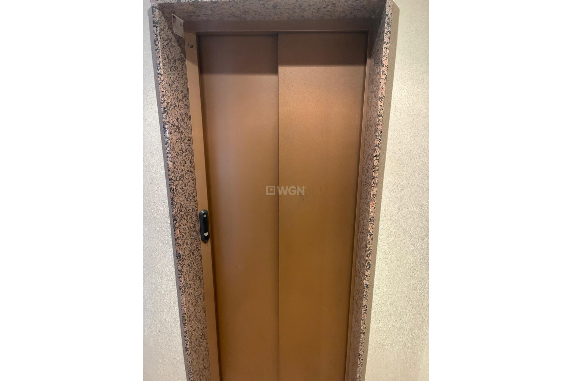 Odsprzedaż - Mieszkanie w bloku - Almoradí - Centro