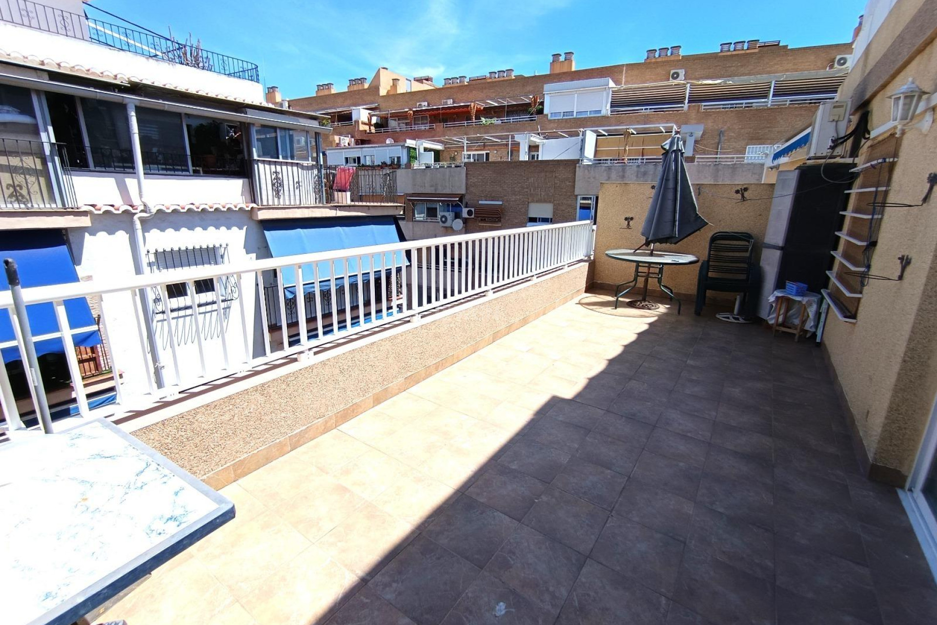 Odsprzedaż - Mieszkanie w bloku - Benidorm - Centro