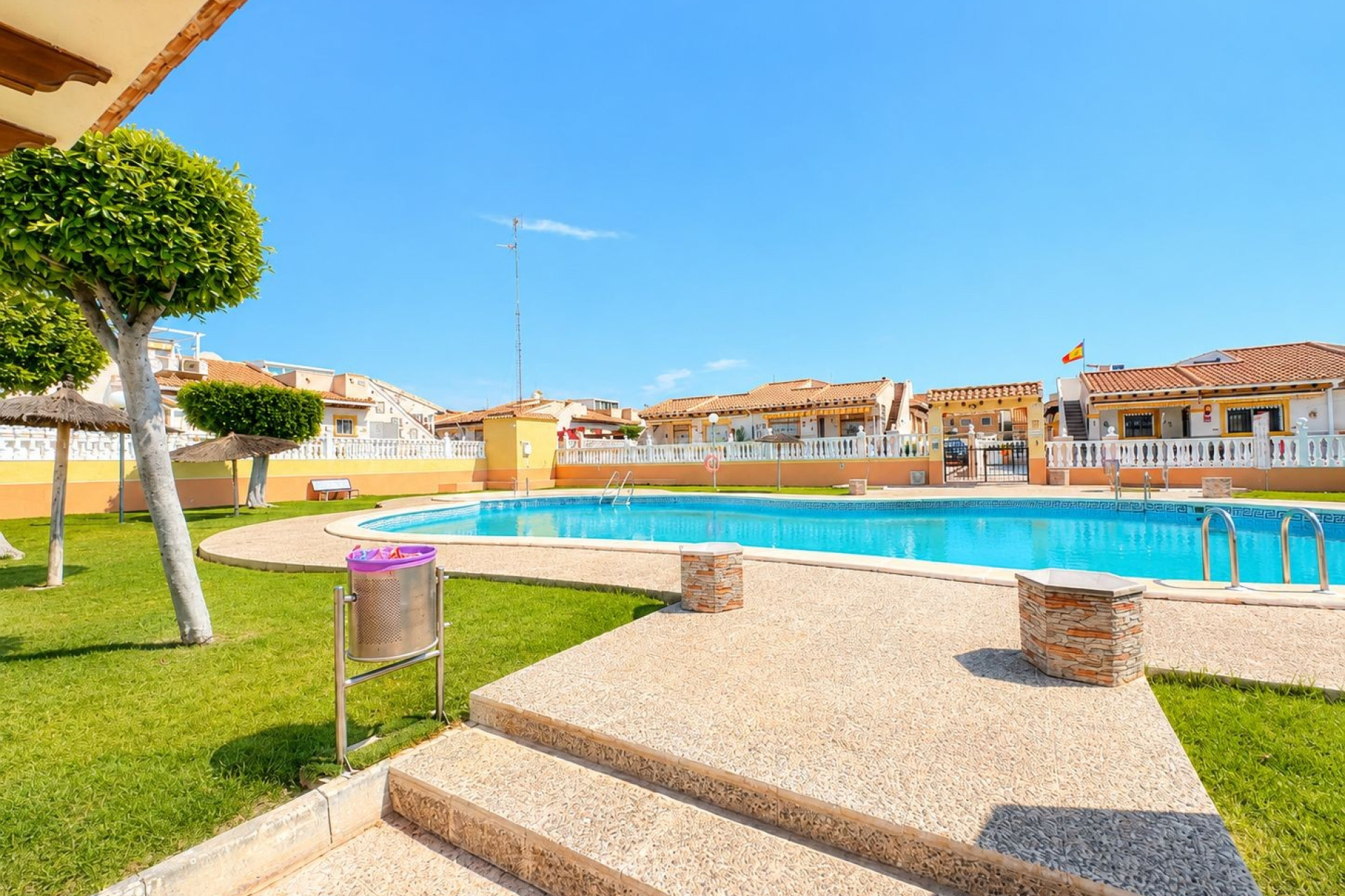 Odsprzedaż - Mieszkanie w bloku - Cabo Roig - Costa Blanca