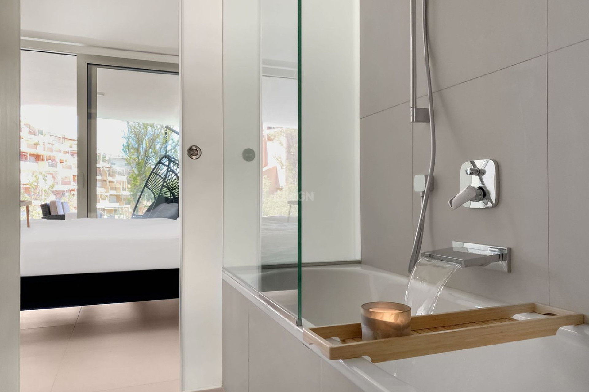 Odsprzedaż - Mieszkanie w bloku - Carvajal - Costa del Sol