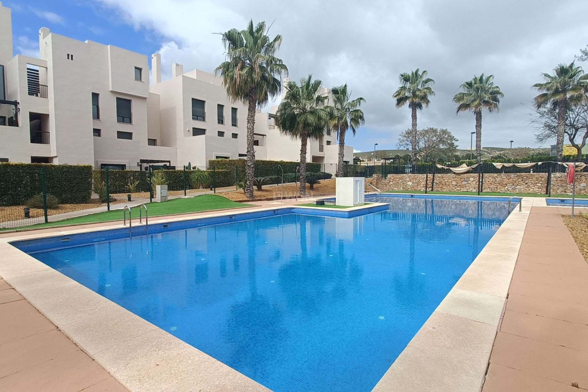 Odsprzedaż - Mieszkanie w bloku - Corvera - Inland