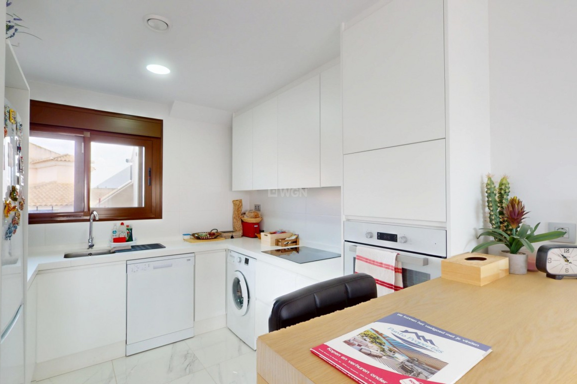 Odsprzedaż - Mieszkanie w bloku - Dolores de Pacheco - Inland