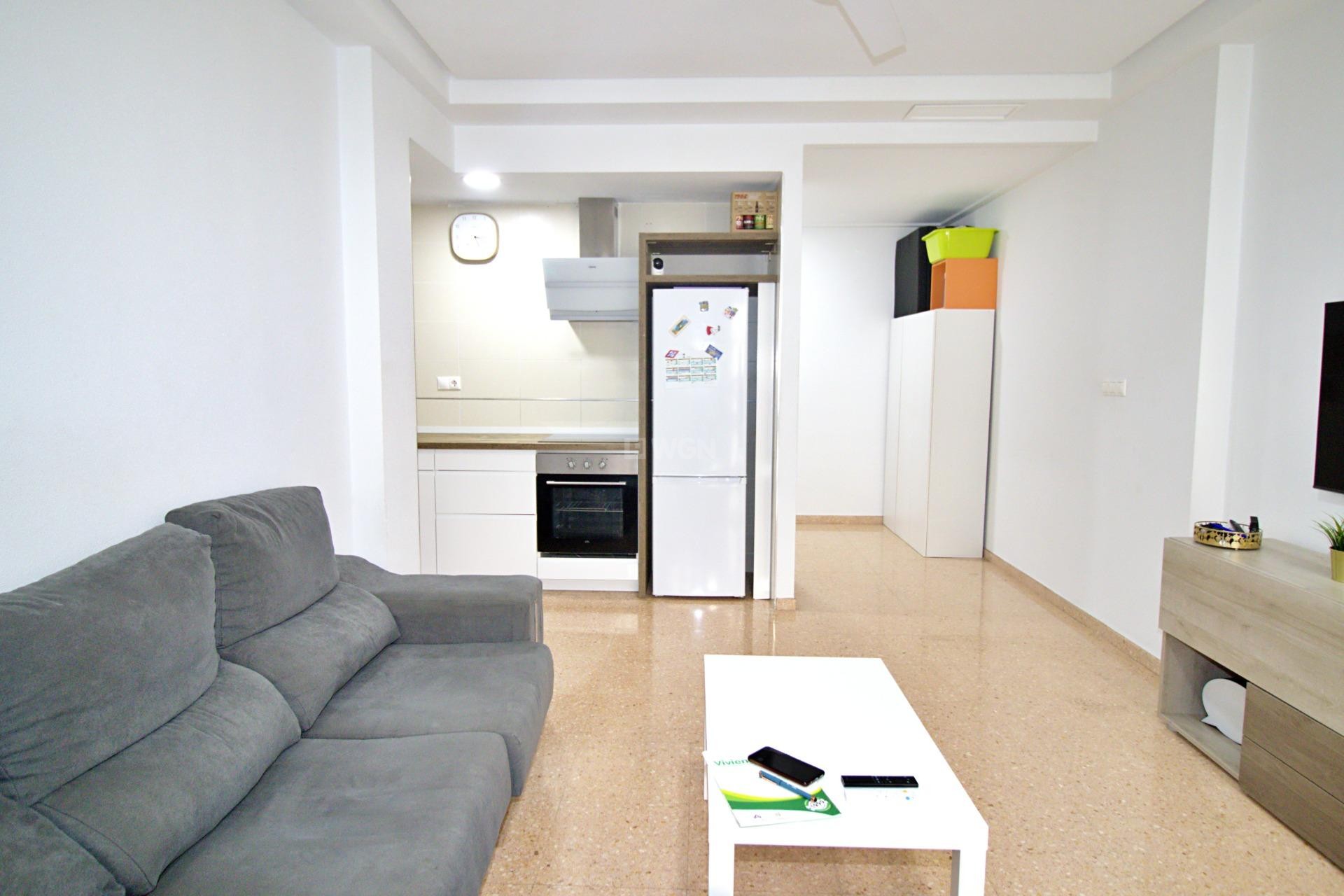 Odsprzedaż - Mieszkanie w bloku - Elche - Plaza Madrid
