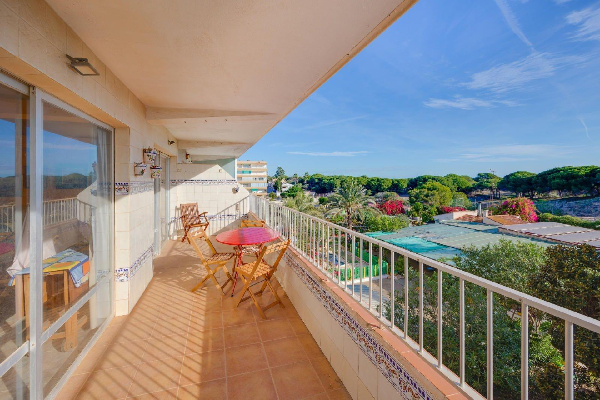 Odsprzedaż - Mieszkanie w bloku - Guardamar del Segura - Pinomar