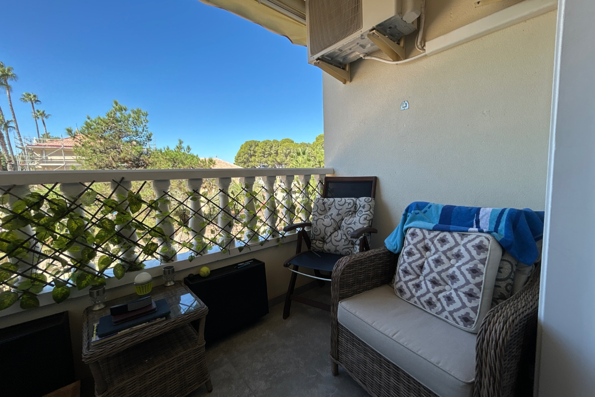 Odsprzedaż - Mieszkanie w bloku - Jacarilla - Inland