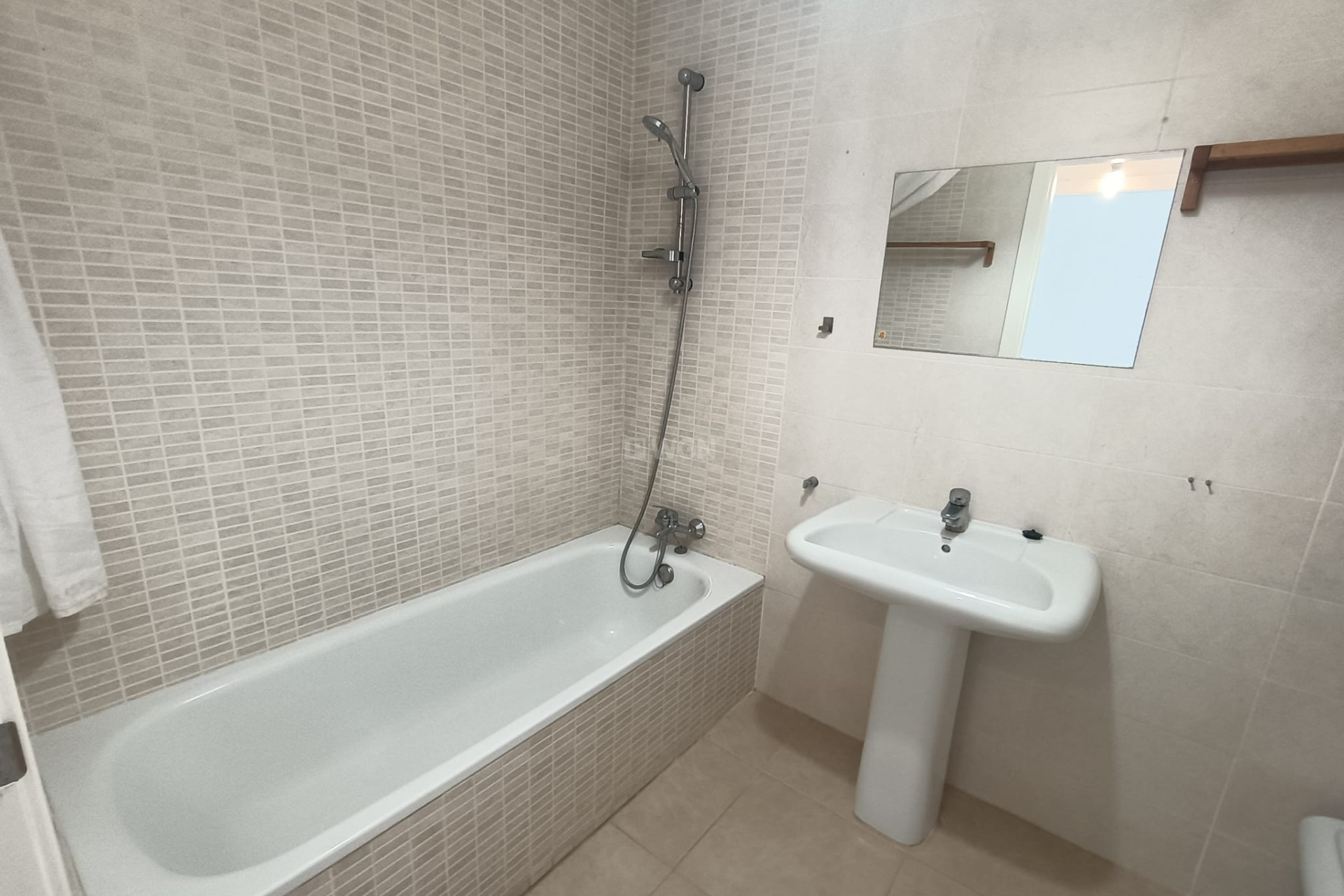 Odsprzedaż - Mieszkanie w bloku - Jesus Pobre - Inland