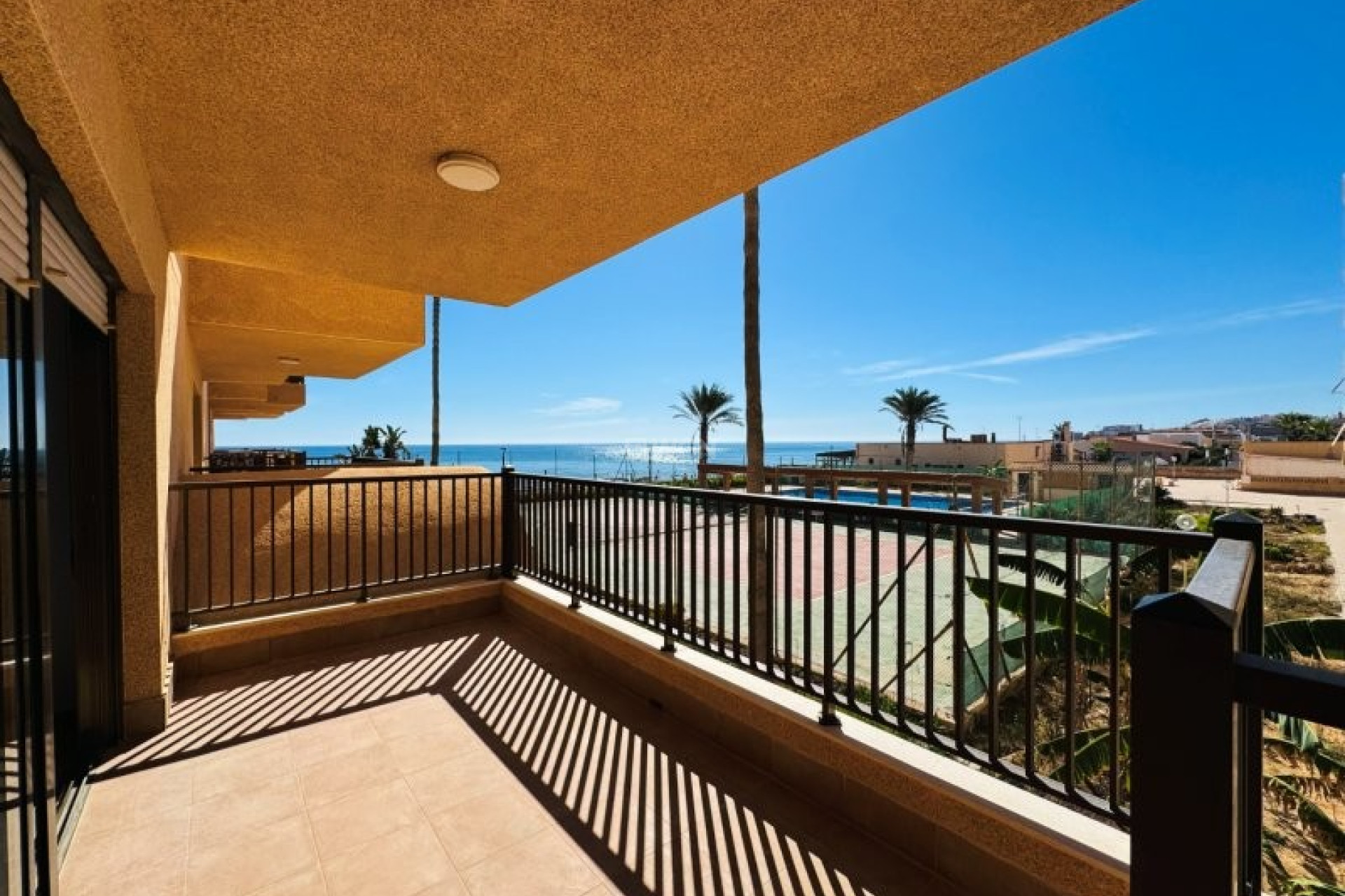 Odsprzedaż - Mieszkanie w bloku - La Mata - Costa Blanca