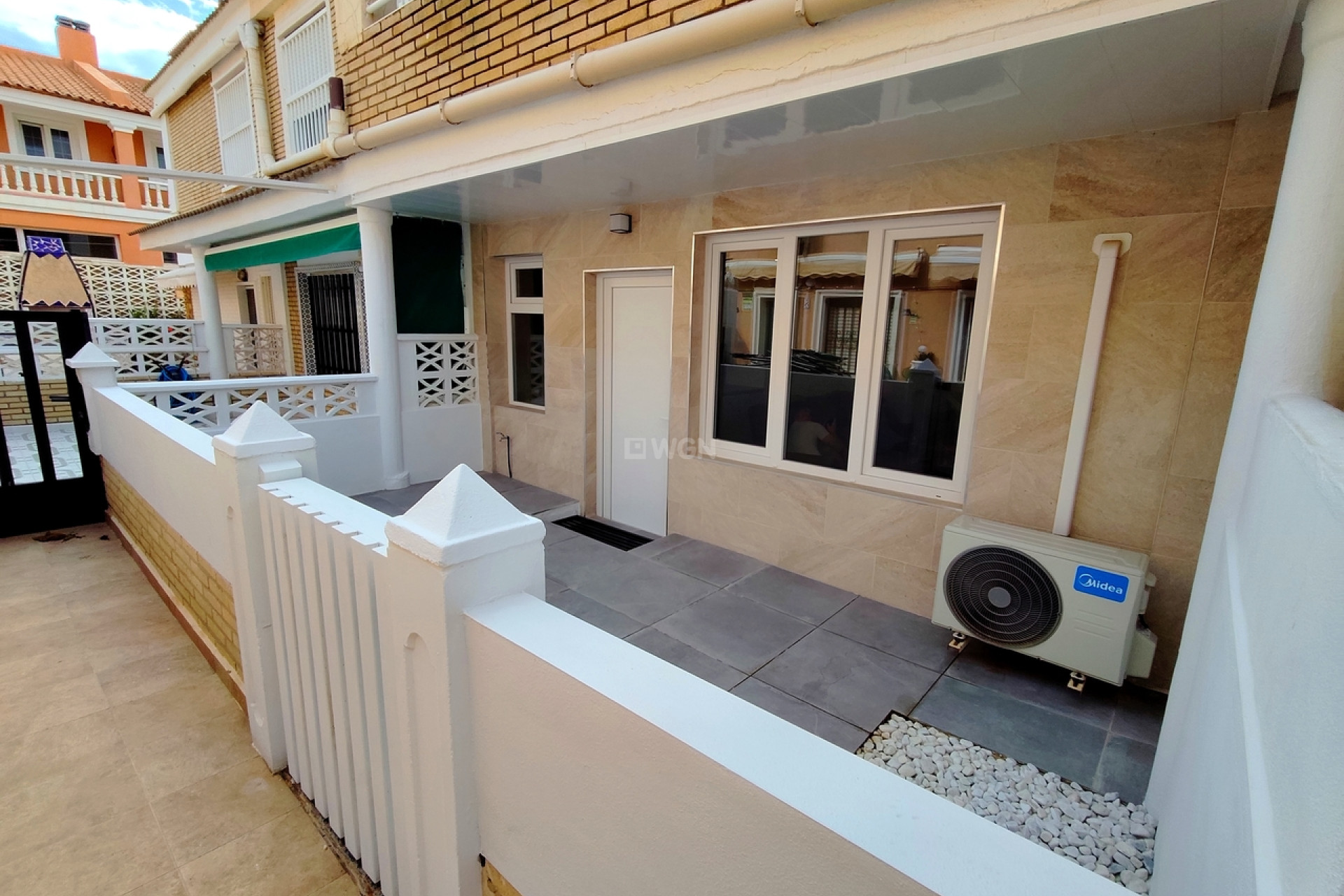 Odsprzedaż - Mieszkanie w bloku - La Mata - Costa Blanca