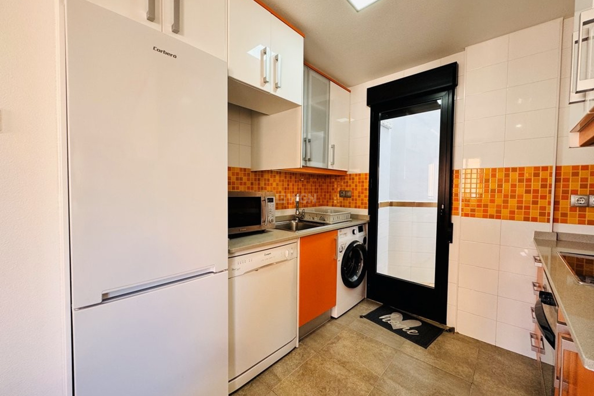 Odsprzedaż - Mieszkanie w bloku - La Mata - Costa Blanca