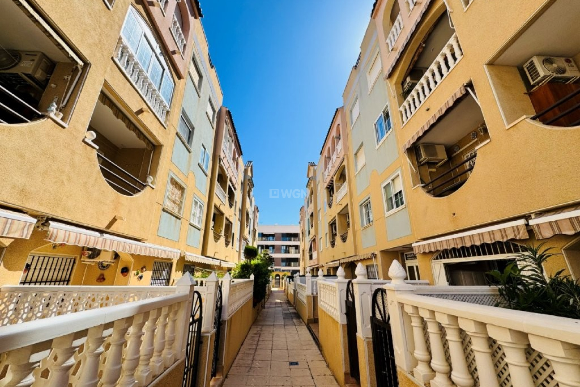 Odsprzedaż - Mieszkanie w bloku - La Mata - Costa Blanca