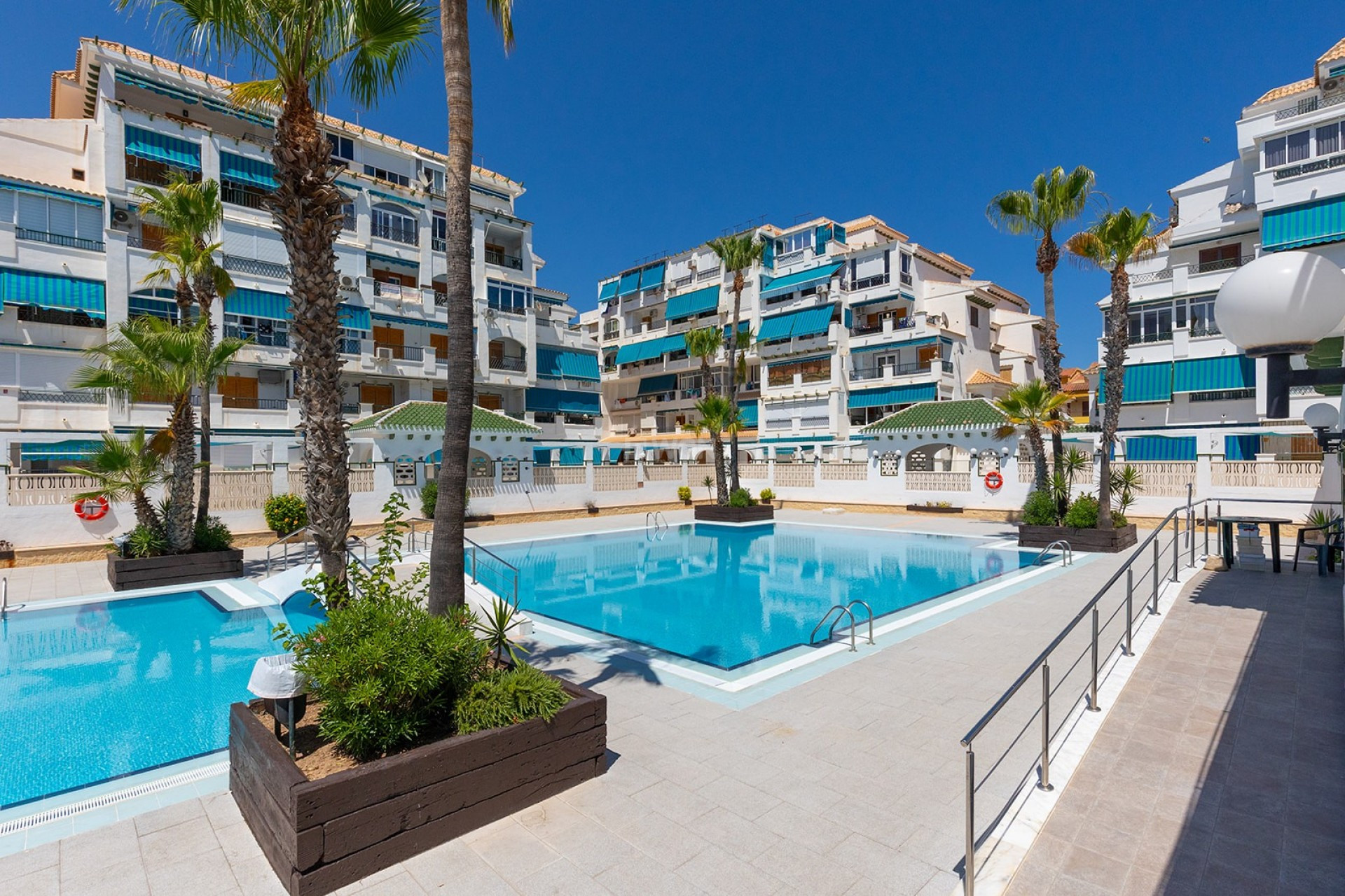 Odsprzedaż - Mieszkanie w bloku - La Mata - Costa Blanca