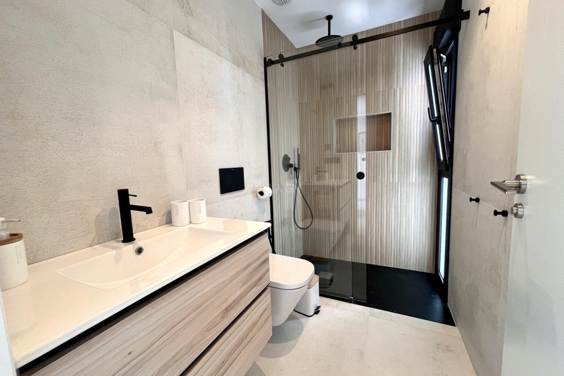 Odsprzedaż - Mieszkanie w bloku - La Zenia - Costa Blanca